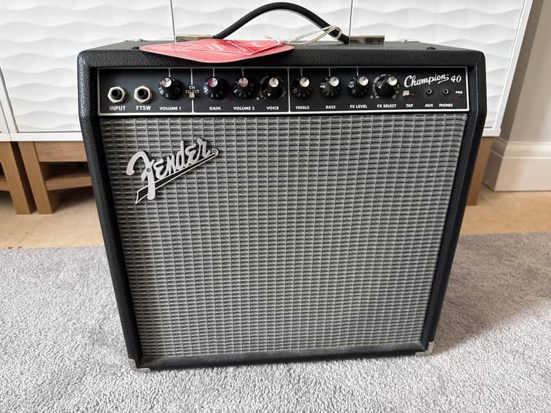 Fender Champion 40 2-Channel 40-Watt 1x12" Guitar Practice Amp