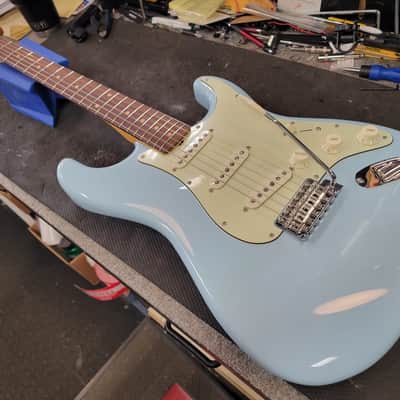 Fender Vintera III Early '60s Stratocaster Sonic Blue, Dlx Gig-Bag! image 13
