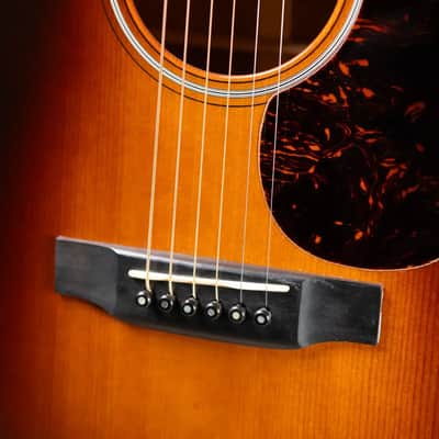 Martin Custom 000-18 Golden Era 1937 Acoustic Guitar, Quilted Mahogany/Adirondack Spruce, 1935 Sunburst with Hardshell Case - Used image 11