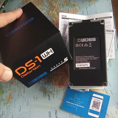 Discontinued and rare : Boss DS-1-WH Distortion White Silver Screw Limited image 2
