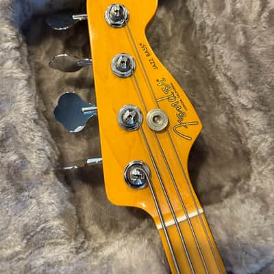 Fender American Professional II Jazz Bass with Maple Fretboard 2024 - 3-Color Sunburst image 3