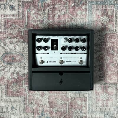 Two Notes ReVolt Guitar Analog Amp Simulator Preamp Pedal image 6