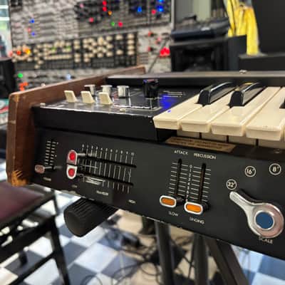 Univox Minikorg 700s 1974 - Black image 4