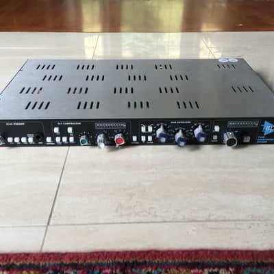 API The Channel Strip Preamp / EQ / Compressor / Line Driver / DI