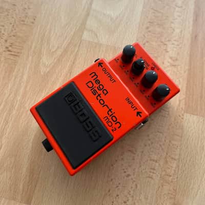 Boss MD-2 Mega Distortion (Silver Label) 2001 - Present - Red image 2