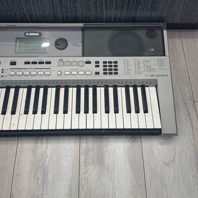 Yamaha PSR E443 61 Key Keyboard - Black image 2
