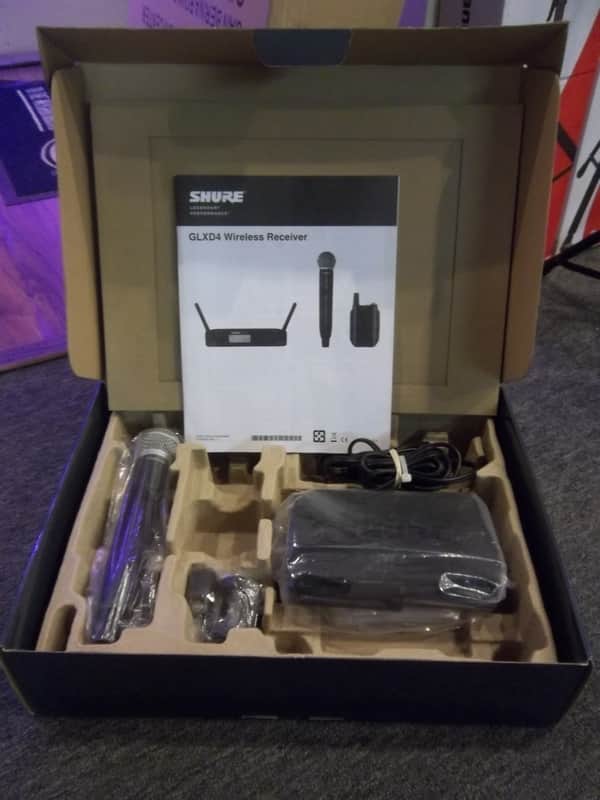 Shure GLXD4/SM58 Wireless Microphone System w/ Hand Held SM 58 *** Open Box image 1