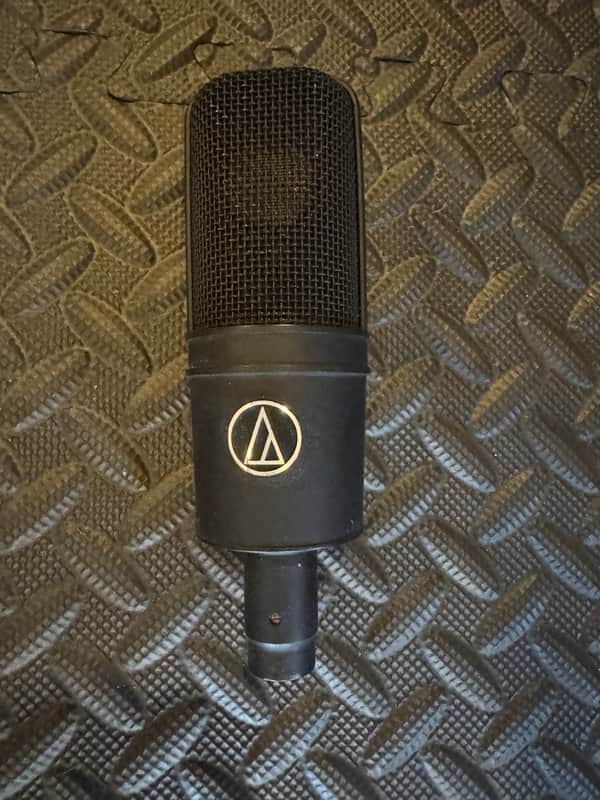 Audio-Technica AT4040 Large Diaphragm Cardioid Condenser Microphone
