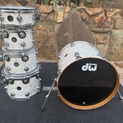DW Collectors 5pc Drum Set White Marble w/ 20 inch kick! image 4
