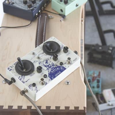Walrus Audio Janus Tremolo / FuzzGuitar Pedal w/ Joystick Control image 4
