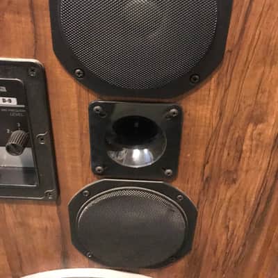 Cerwin Vega D-9 Walnut 15" beautiful vintage 350 watt floor standing stereo speakers image 6