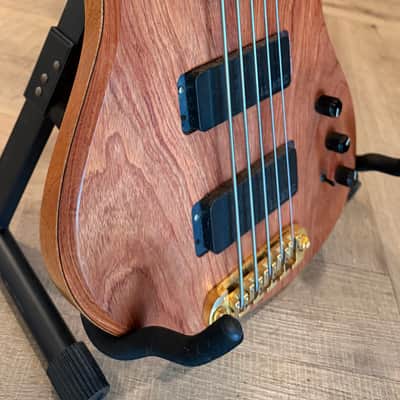 Serek Metropolis 5 String image 8