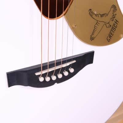 Gretsch G5022CWFE Rancher Falcon Solid Spruce Top Jumbo Cutaway Acoustic-Electric Guitar - White image 4
