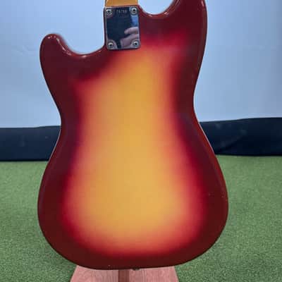 Fender Duo-Sonic with Rosewood Fretboard 1961 - 1964 - Sunburst image 4