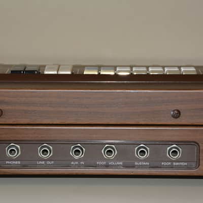 Casio CT-401 Wood image 4