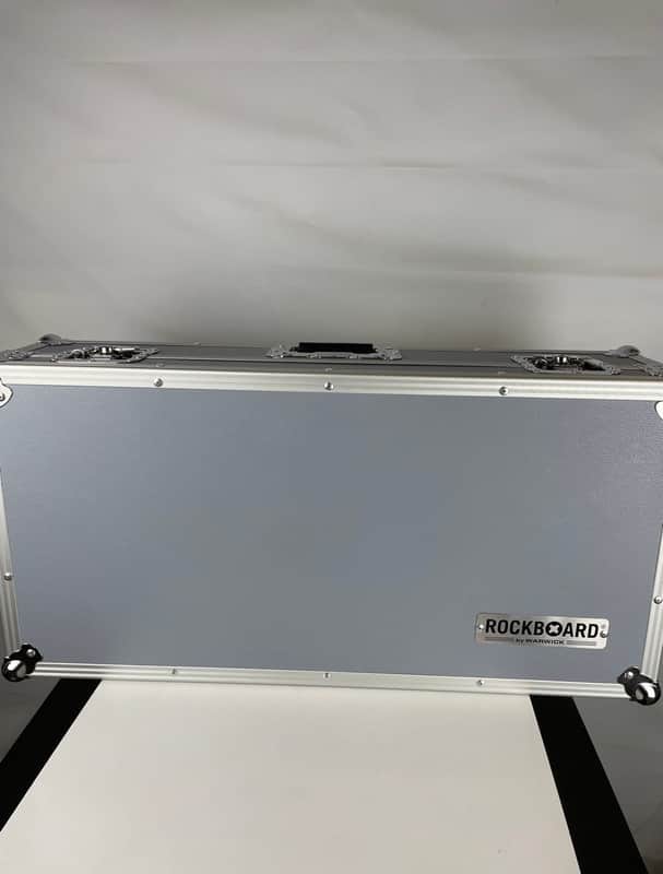 RockBoard QUAD 4.4 Pedalboard, 28.4" x 12.9" w/ Flight Case image 1