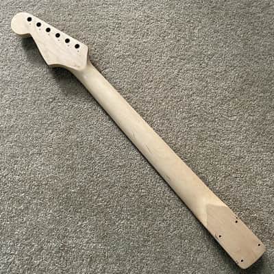 Black Strat Style Guitar Maple Wood Neck, 21 Frets Fingerboard image 3
