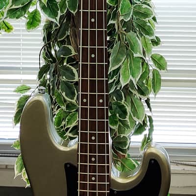 Samick LB-31/CF Bass Guitar image 10