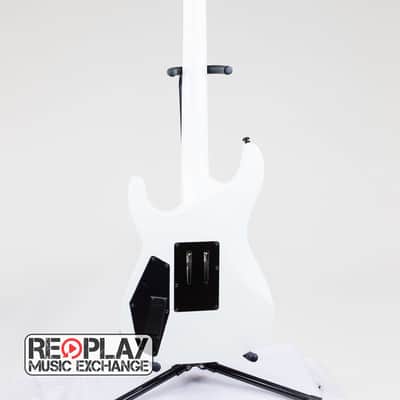 中古 エレキギター DEAN GUITERS Custom 550 24フレット Dean Custom 550 Floyd - Metallic White | Reverb