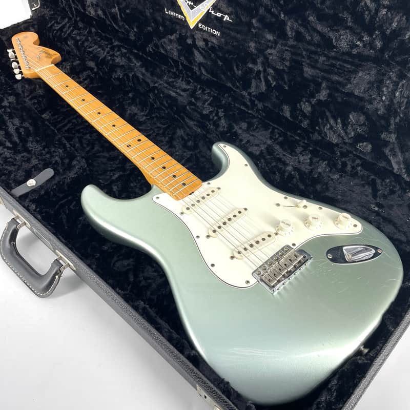 2005 Fender Custom Shop Limited Edition ’66 Stratocaster Closet Classic – Firemist Silver Metallic image 1