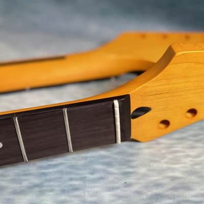 Guitar Monkey Right Handed Reverse Headstock Stratocaster Replacement 2025 - Vintage Satin Nitro image 7