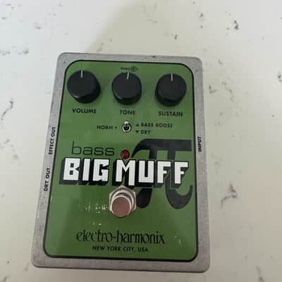 Electro-Harmonix Bass Big Muff Pi Distortion / Sustainer 2024 Green image 2