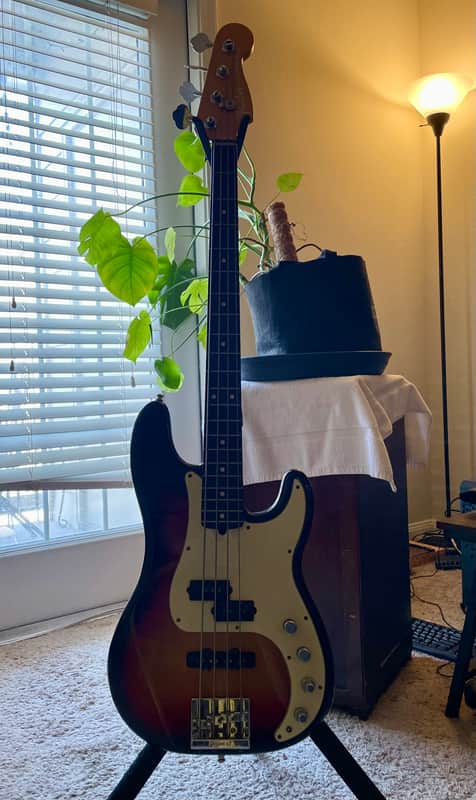 Fender American Ultra Precision Bass with Rosewood Fretboard 2019 - Present - Ultraburst image 1