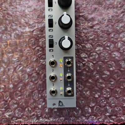 Mutable Instruments Shades V2 Mixer / Attenuverter Module image 1