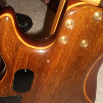 Fender American Deluxe Zone Bass 2002 - Walnut image 8