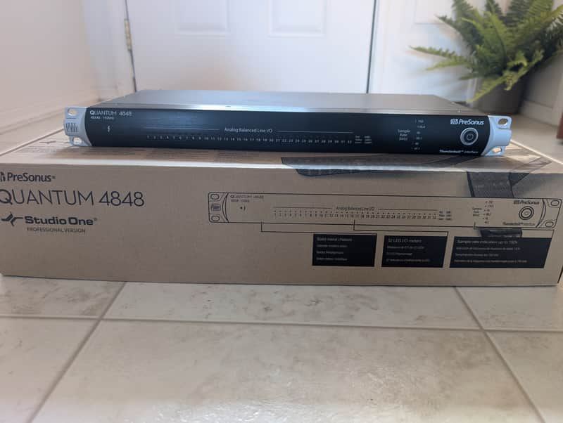 PreSonus Quantum 4848 Thunderbolt 2 Audio Interface Black image 1