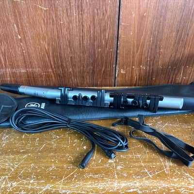 Yamaha WX5 Wind MIDI Controller w/ bag, connect cable
