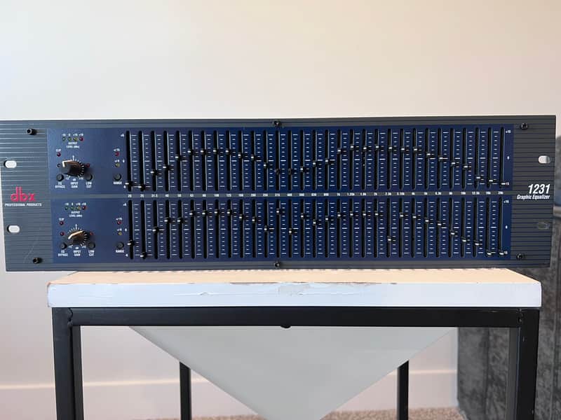 Harman dbx 1231 stereo graphic equalizer,  29-band image 1