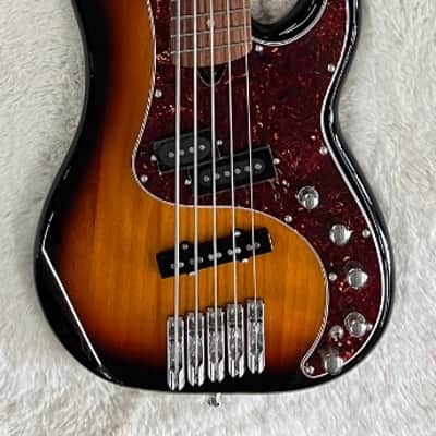 Tagima Model Predator 5 SB Bass - Fan Fret Offset bass in Tobaco Sunburst image 1