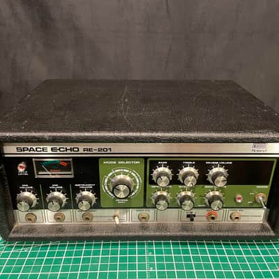 Roland RE-201 Space Echo Tape Delay / Reverb image 1