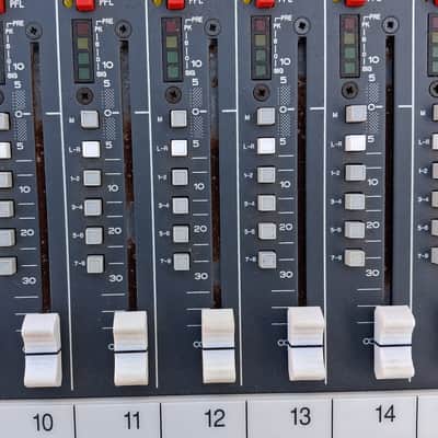 Allen & Heath GL4000 8-Group VCA 40-Channel Mixing Console image 13