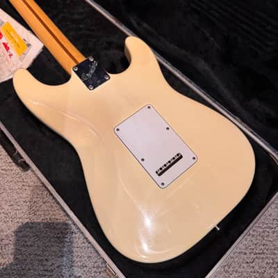Fender American Standard Stratocaster Left-Handed with Rosewood Fretboard 1991 Olympic White image 11