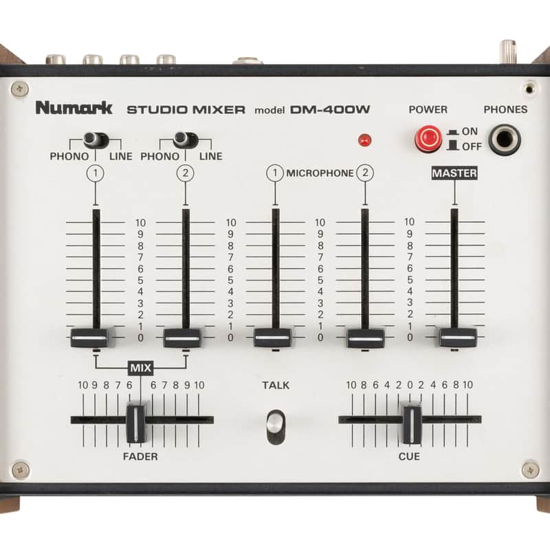 Numark DM-400W Studio Mixer Studio