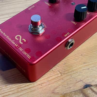One Control Dyna Red Distortion 4K 2020 - 2021 - Red image 6
