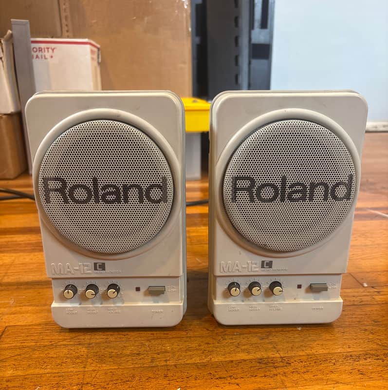 Roland MA-12 C Micro Monitor (Pair) image 1
