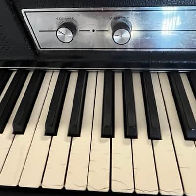 Wurlitzer 200 1972 - Black image 5