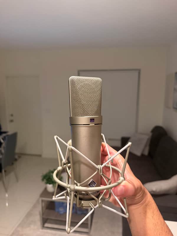 Neumann U 87 Ai Large Diaphragm Multipattern Condenser Microphone