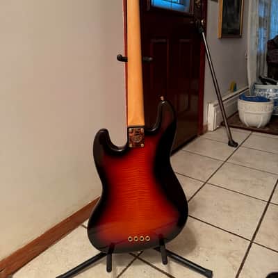 Fender 50th Anniversary Jazz Bass 1995-96 - Flame Maple Anniversary Burst image 4
