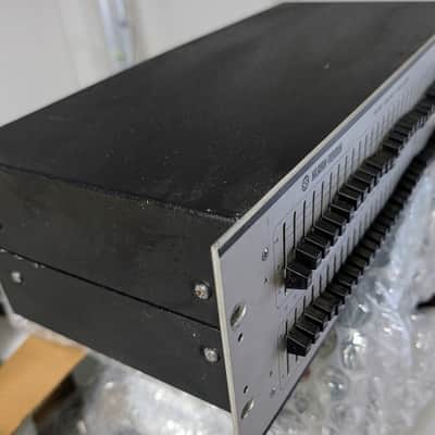 Klark Teknik DN360 2-Channel 30-Band Graphic EQ 2010s - Silver image 3