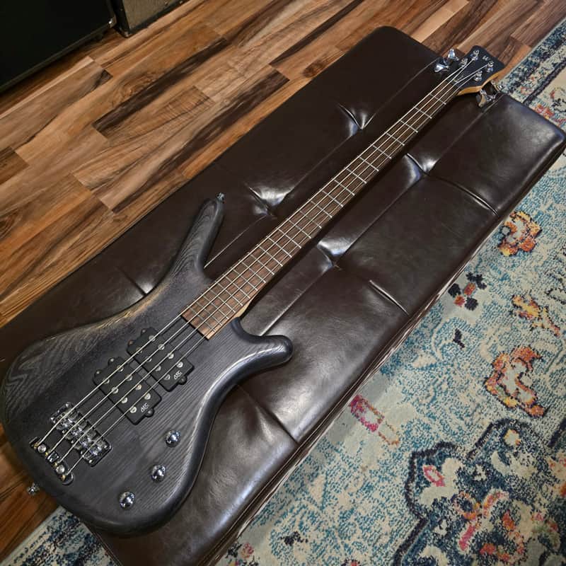 2009 Warwick RockBass Corvette $$ – w/Hardshell Case Black