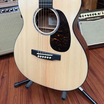 Martin 000C JR-E Junior Series Acoustic Electric Guitar- Natural- w/soft bag. New! image 5