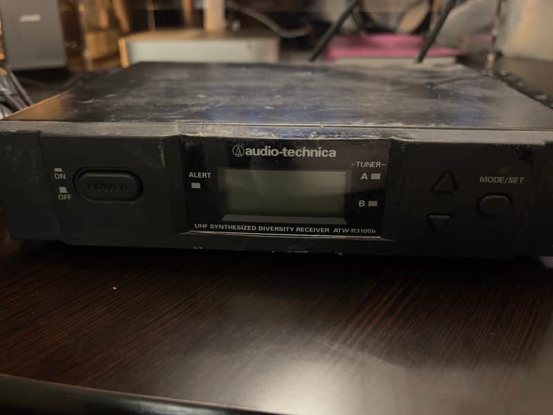 Audio-Technica ATW-R3100BC True Diversity UHF Wireless Receiver - 541.500 to 566.375 MHz image 1