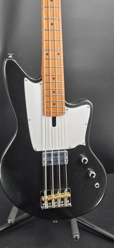 Ashdown AC-CAPRI-GB Capri Gloss Black image 1