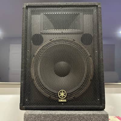 Yamaha BR15 400w 2-Way Passive 15