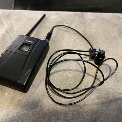 SHURE U1-UA WIRELESS TRANSMITTER w/ WL185 LAV MIC image 2