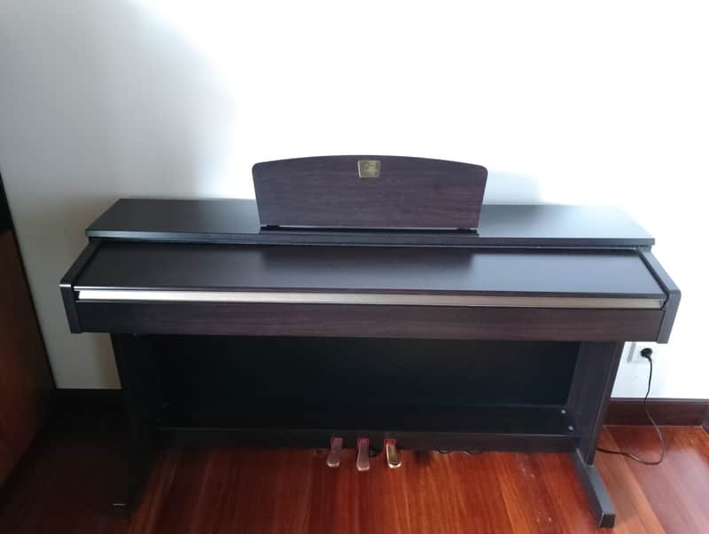 Yamaha clavinova clp-320 2014s image 1